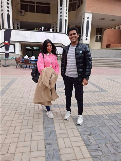 خريجي القسم 